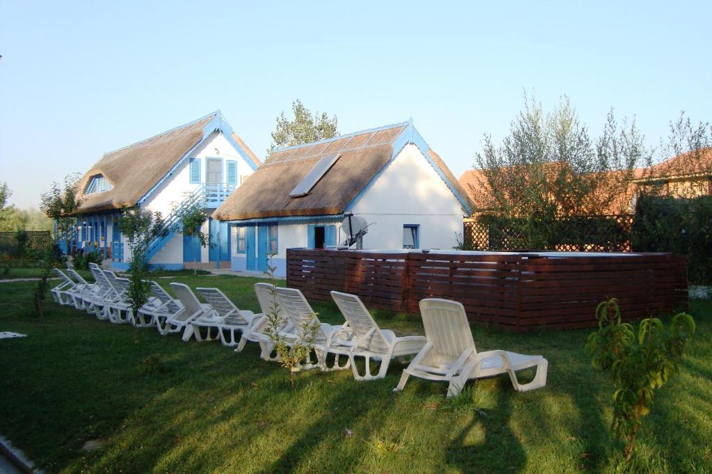 ホテルCasa Dintre Salcii Uzlina エクステリア 写真